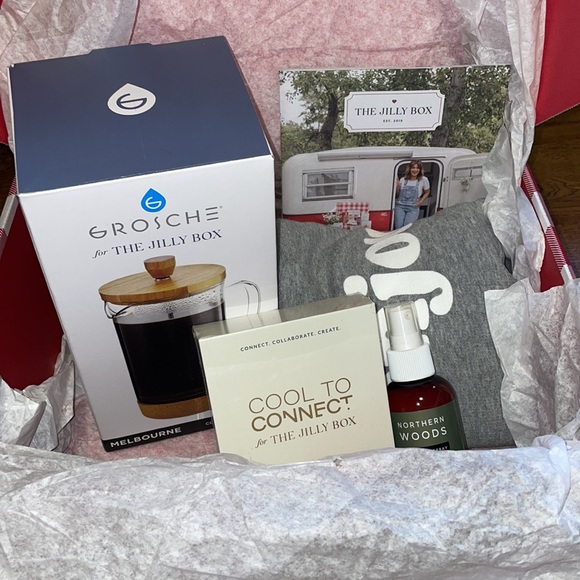 Fall 2022 Jilly box items - Picture 2 of 13